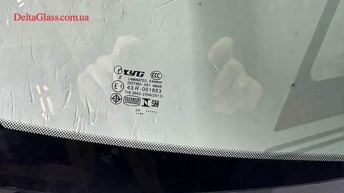 Citroen C4 вітрове скло з кріпленням дзеркала, VIN та молдингом