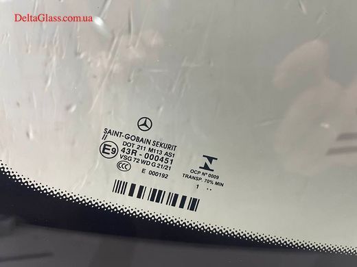 Mercedes Vito (W447) (14-) вітрове з місцем під датчик та камеру