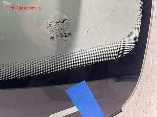 Volkswagen Touran (03-) вітрове скло