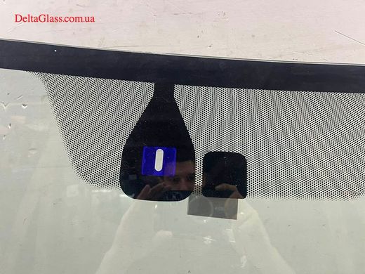 Mitsubishi Outlander XL Лобовое с крепнением зеркала, креплением датчику дождя