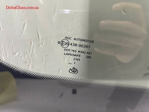 Citroen C4 (2020-) вітрове скло з датчиком та камерою