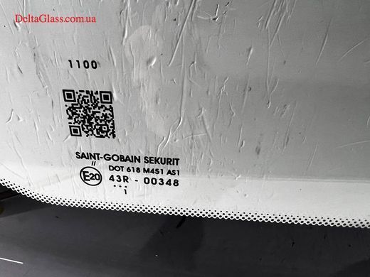 Jeep Compass (07-16) вітрове з місцем під дзеркало Sekurit