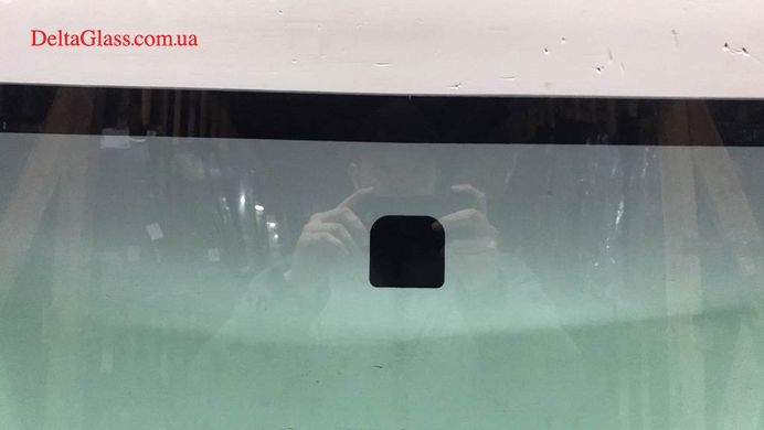 Toyota Fortuner/Hilux pick-up вітрове з місцем під дзеркало, VIN (06-)