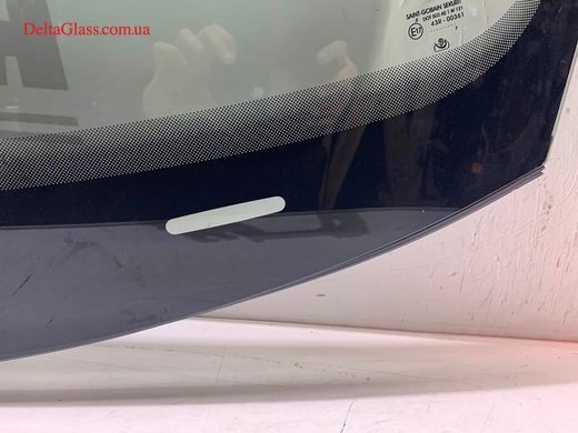 Volkswagen Jetta (до 10р) оригінальне вітрове скло з місцем під дзерк