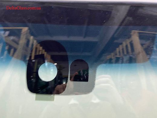 Infinity Q60 Coupe лобове стекло з датчиком, местом под зеркало,VIN, PGW- полоса