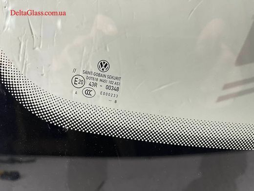 Volkswagen Passat B8 вітрове скло з датчиком та камерою, акустичне