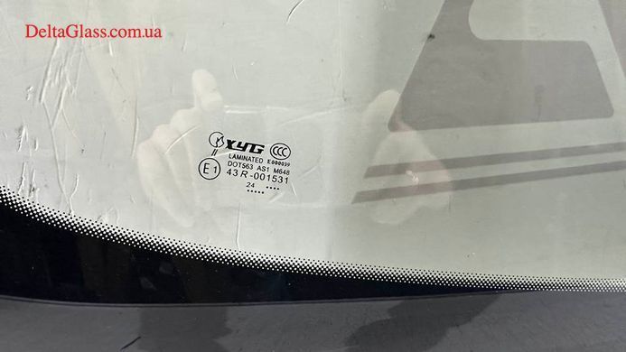 Volkswagen Touareg (Позашляховик) (02-10) скло вітрове
