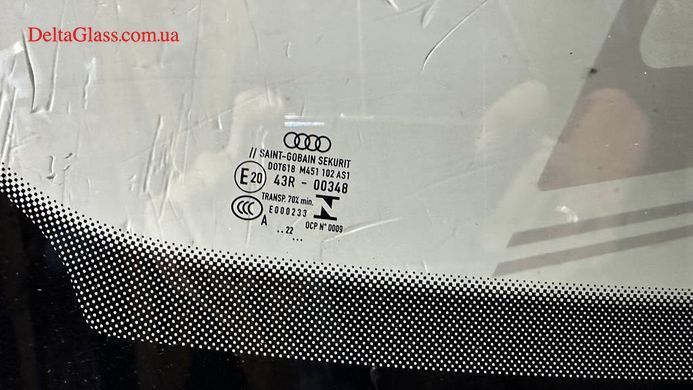 Audi A4 B9 (15-) вітрове скло з датчиком та камерою ,акустичне