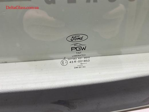 Ford F 150 Лобовое с крепнением дзеркал. PGW+Ford