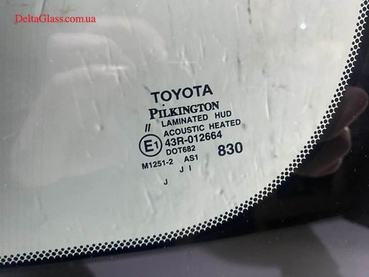 Toyota Highlander (2020-) вітрове скло з д/д та камерою та е/о HUD Pil