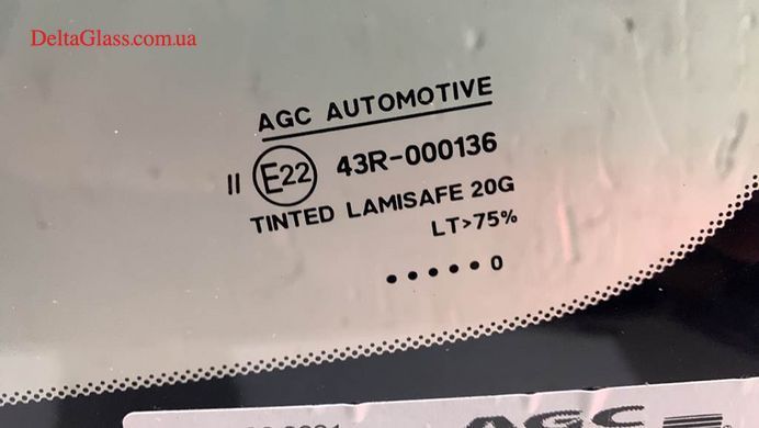 Subaru Legacy/ Outback вітрове з місцем під дзеркало AGC