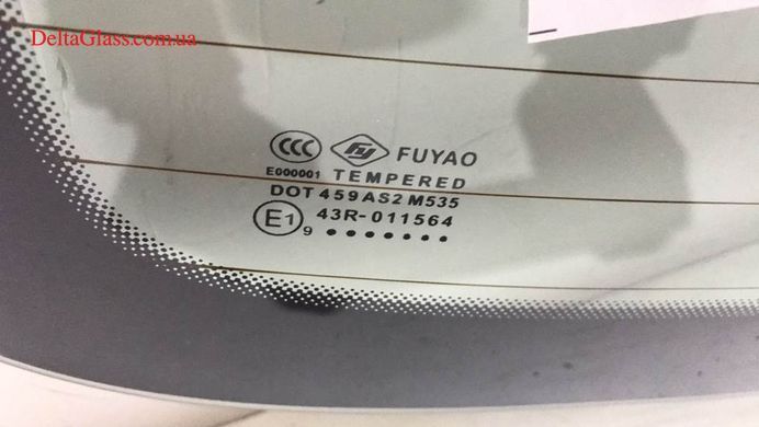 Volkswagen Touran (04-10) заднє тильне скло з е/о Splintex+