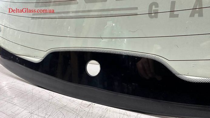 Nissan Quashqai cкло заднє