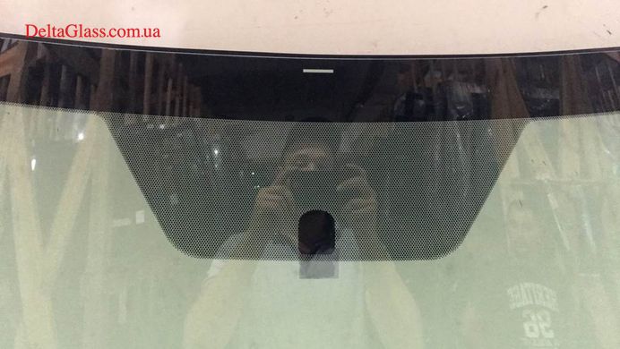 Toyota C-HR (Внедорожник) (2016-) вітрове скло з місцем під дзеркало