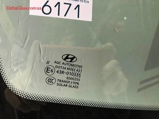 Hyundai Tucson (15-) вітрове з датчиком,е/о двірників,AGC б/у+