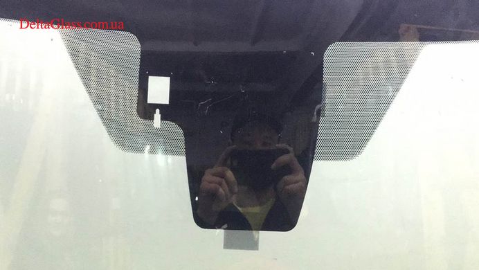 Toyota C-HR (Внедорожник) (2016-), В, Зш, место для камеры ночного видения, обогреваемое, с креплением или датчиком дождя/света, с окошком под VIN, с привулканизированным молдингом, XINYI
