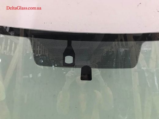 Toyota Camry вітрове з місцем під дзеркало, місцем під датчик дощу, VI