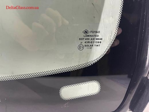Mercedes W163 ML-Class вітрове скло з кріпленням дзеркала