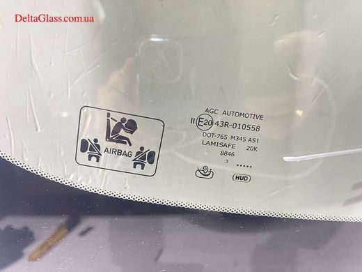 Volvo XC60 2021- вітрове скло датчик, камера HUD