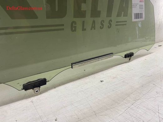 Toyota Corolla E170 переднє праве опускне скло