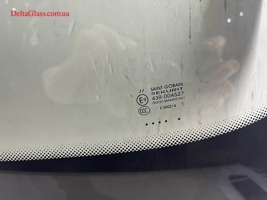 BMW i3 2013- вітрове скло з кріпленням під датчик та камеру