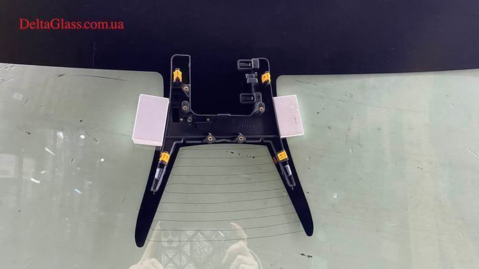 Model Y 2021- вітрове скло