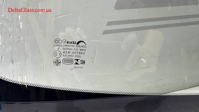 Toyota Avensis (1998-2003) вітрове скло з кріпленням дзеркала та е/о