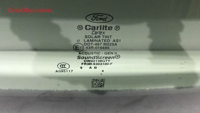 Ford Mustang (15-) вітрове, нижня рамка Carlех+ (надпис Ford) SoundSc