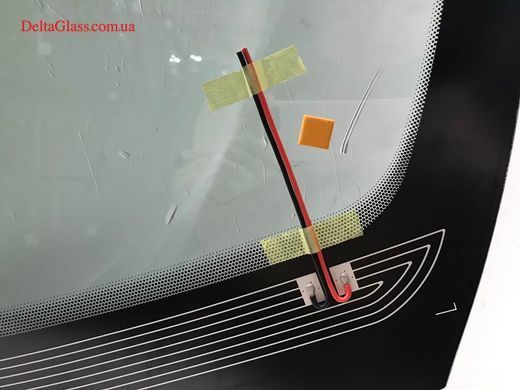Tesla Model S вітрове з місцем під дзеркало, датчик дощу, електрообігр