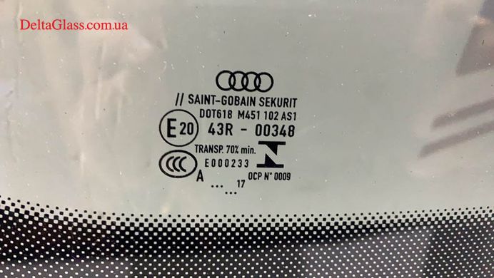 Audi A4 B9 (2016-) седан/Лобовое з датчиком, камера, молдинг VIN, Sekurit+