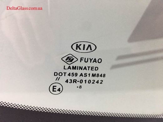 Kia Sportage (16-) вітрове з місцем під дзеркало, дат+камера FUYAO- .