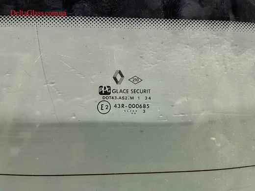 Renault R-19 заднє скло