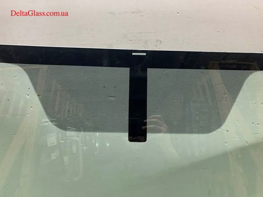 Toyota Prius (09-15) вітрове з кріпленням дзеркала, VIN Fuyao