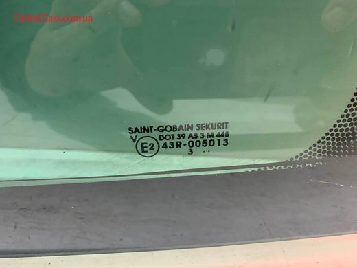 Citroen C8 заднє тильне скло з е/о Securit