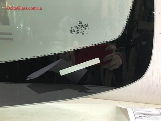 Toyota Camry вітрове з місцем під дзеркало, місцем під датчик дощу, VI