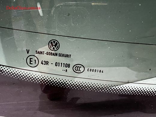 Volkswagen Golf 7 (универсал)(14*) ляда з е/о, з отвором, темно зелене AGC б/у+